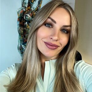 Meet your Posher, Jessica